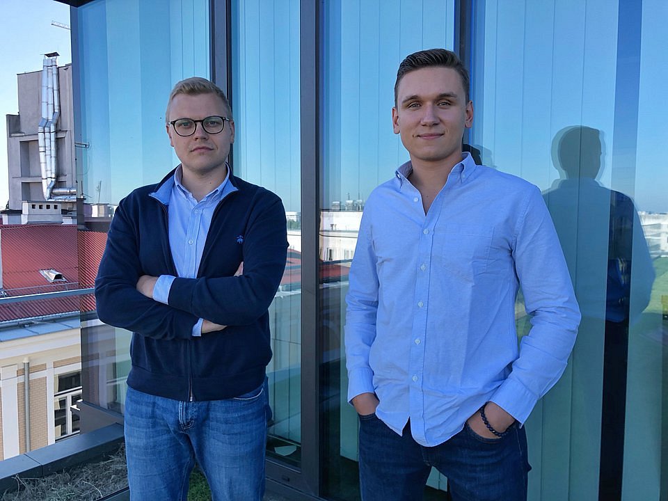 Aliaksander Horlach i Evgeny Chamtonau - imigranci z Białorusi i założyciele PayUkraine, aplikacji do tanich przelewów zagranicznych dla Ukraińców.