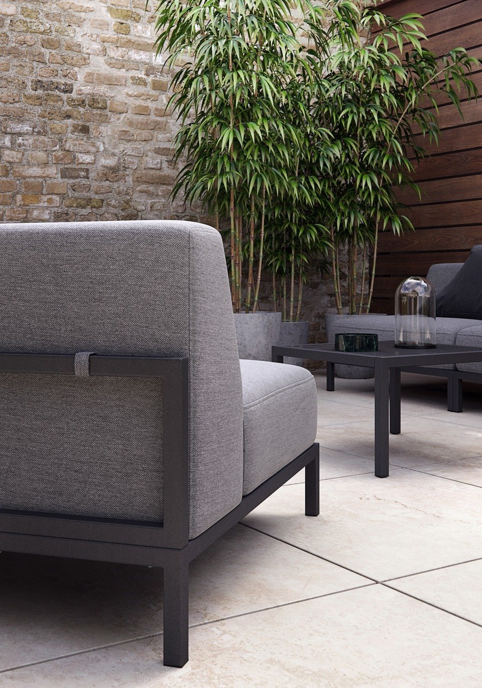 Sofa ogrodowa Rome (1 moduł: 310), cena 4.979,-<br>Stolik kawowy ogrodowy Rome (mniejszy), cena 1.659,