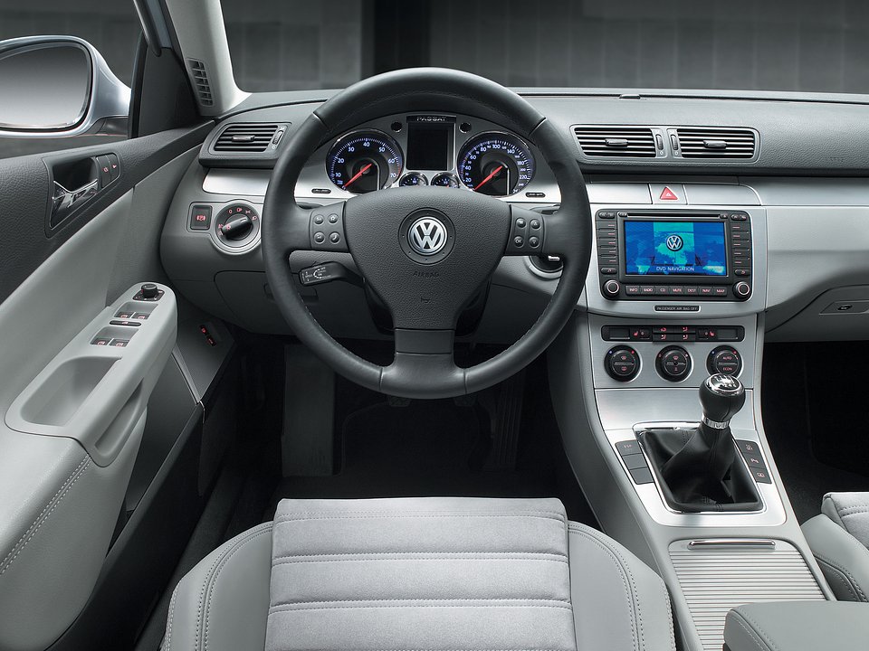 VW Passat B6_2.jpg