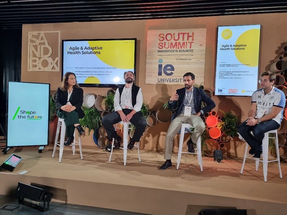 Rafael Rodriguez during discusion panel