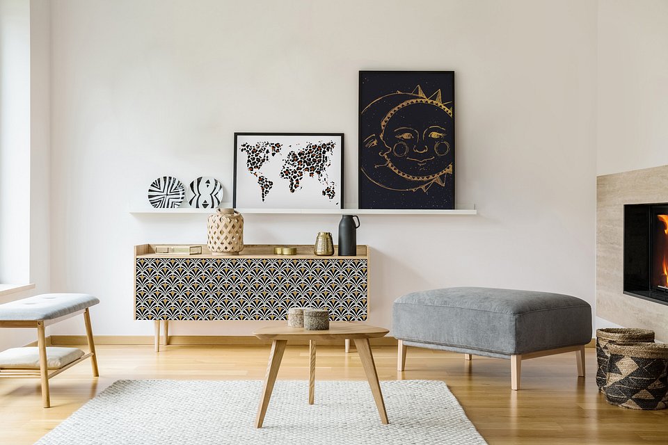 Black, white and gold - classic and elegant combination of prints and sticker