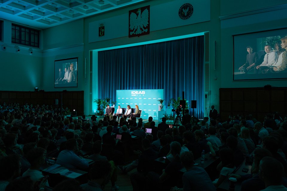 large a862fdbaeabe51e2f2bbdf8f073fd61b