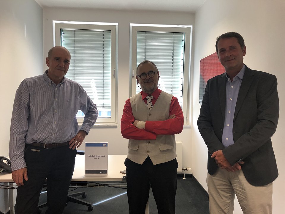 From the left: Wojciech Zieliński, CEO at MakoLab, Miroslaw Sopek, CTO of MakoLab, Thomas Schardt, Managing Director at MakoLab Deutschland GmbH.