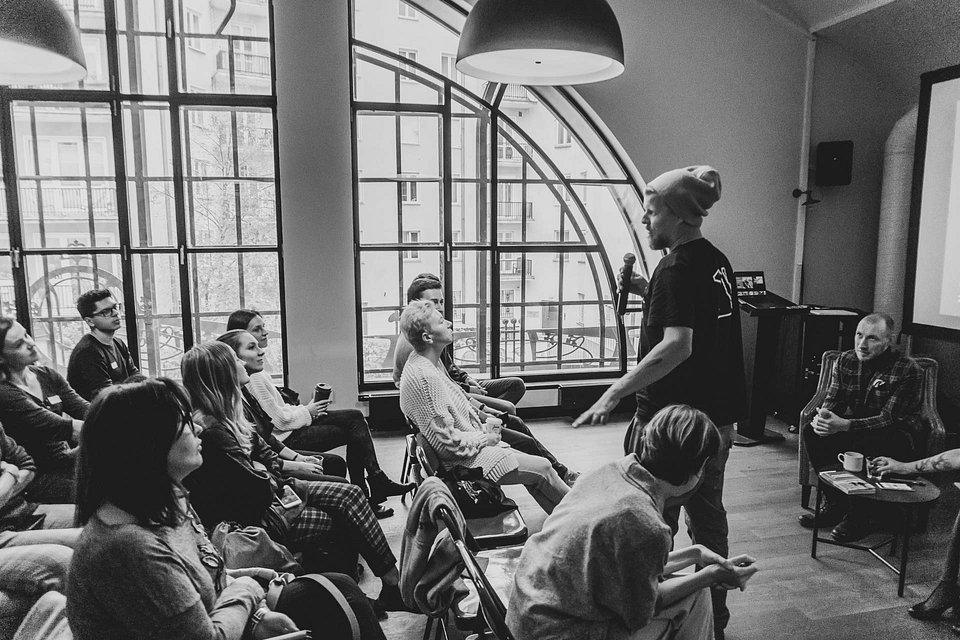 Podczas Content espresso stawiamy na dyskusję - każdy może się włączyć. Foto by filmuj.pro