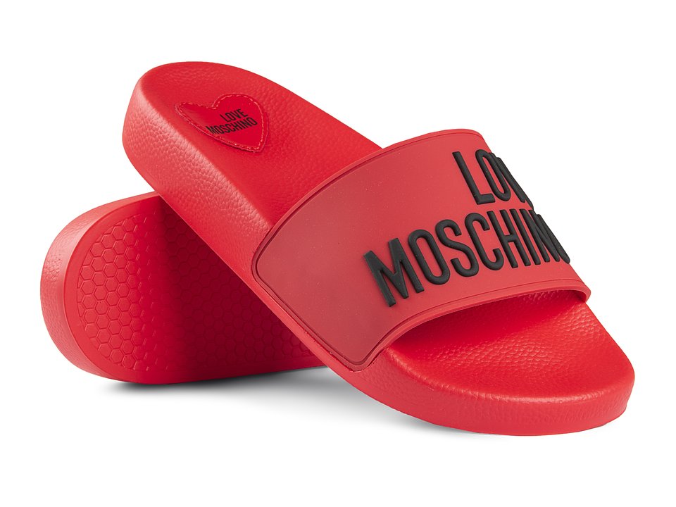 Visciola Fashion/ Love Moschino