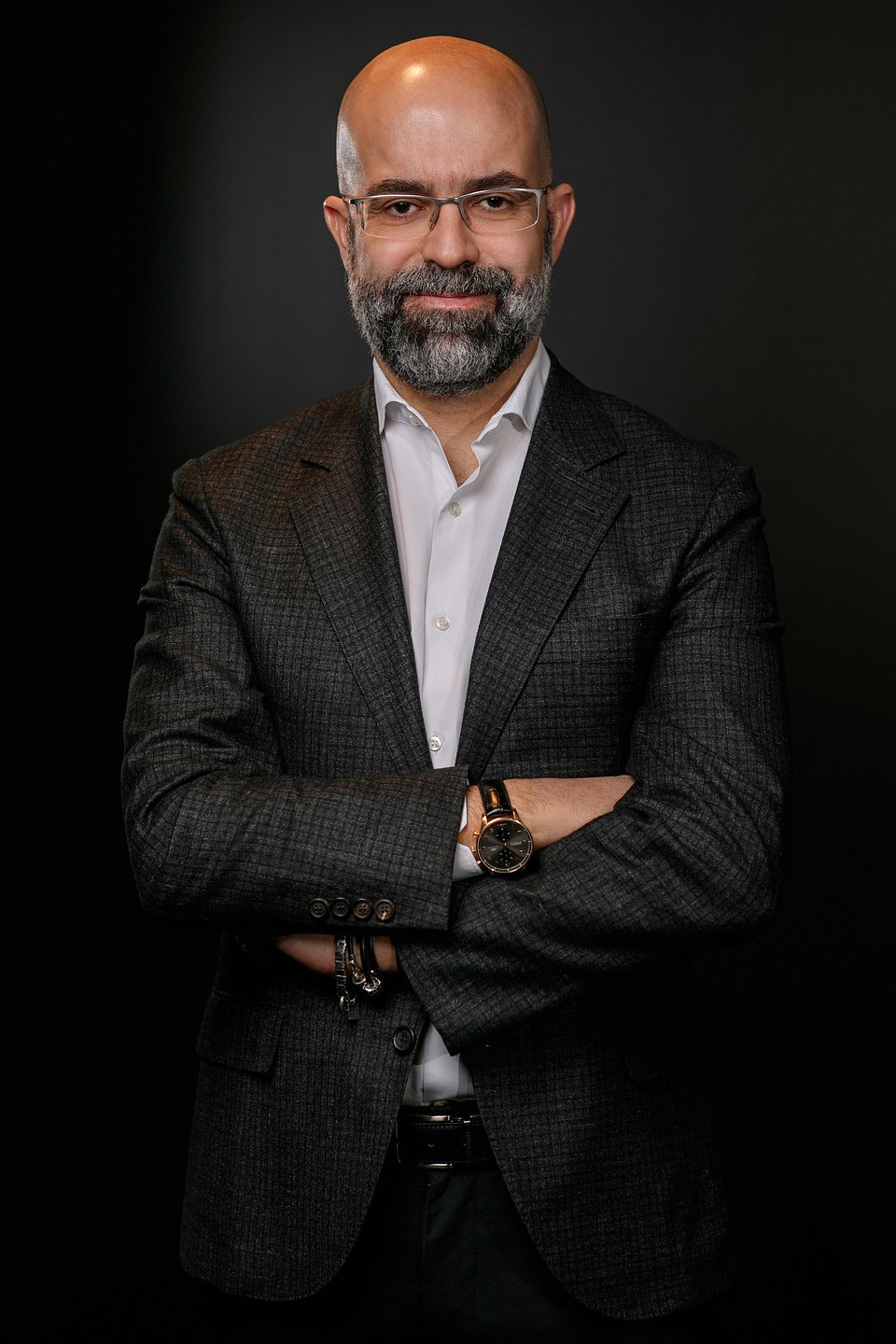 LAUFEN_Antonio_Linares (1).jpg