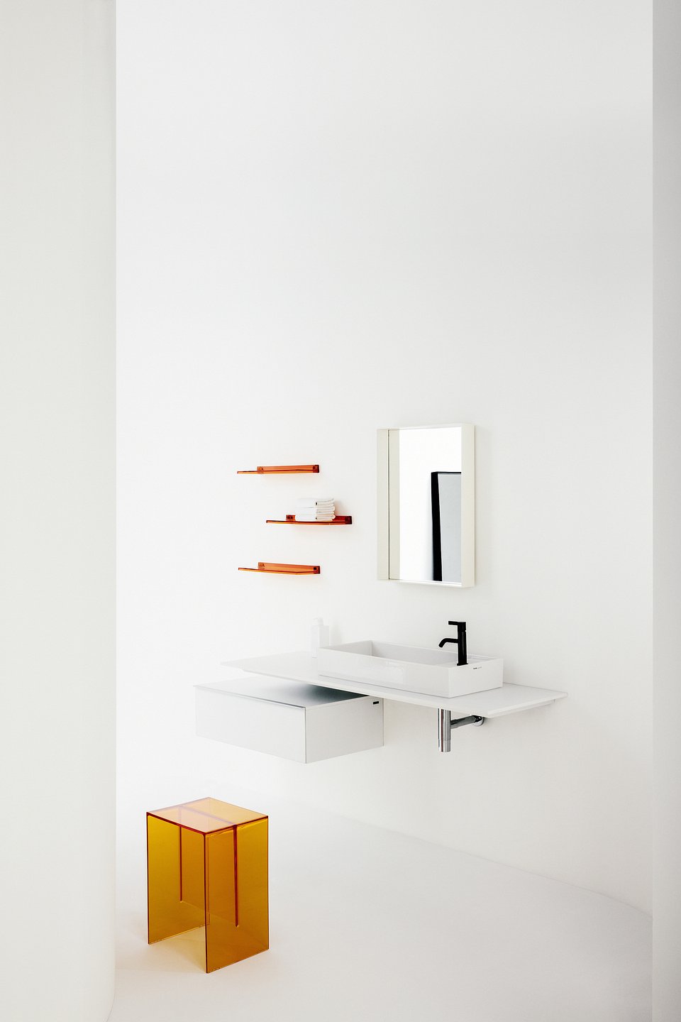 KARTELL_BY_LAUFEN_RGB_14-29_ph. Oliver Helbig.jpg