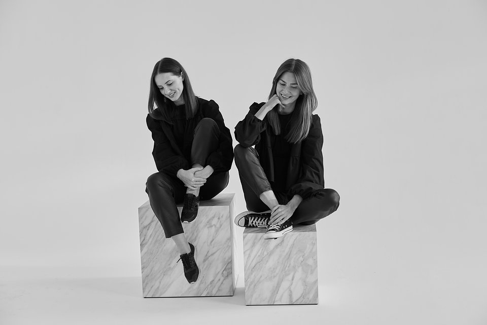 Justyna & Laura (2).jpg