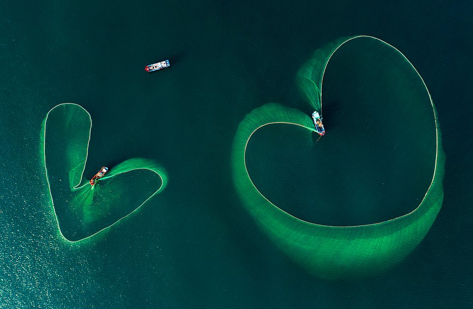 Fishing nets can be romantic too, Vietnam (Phan Nguyên/AGORA images)