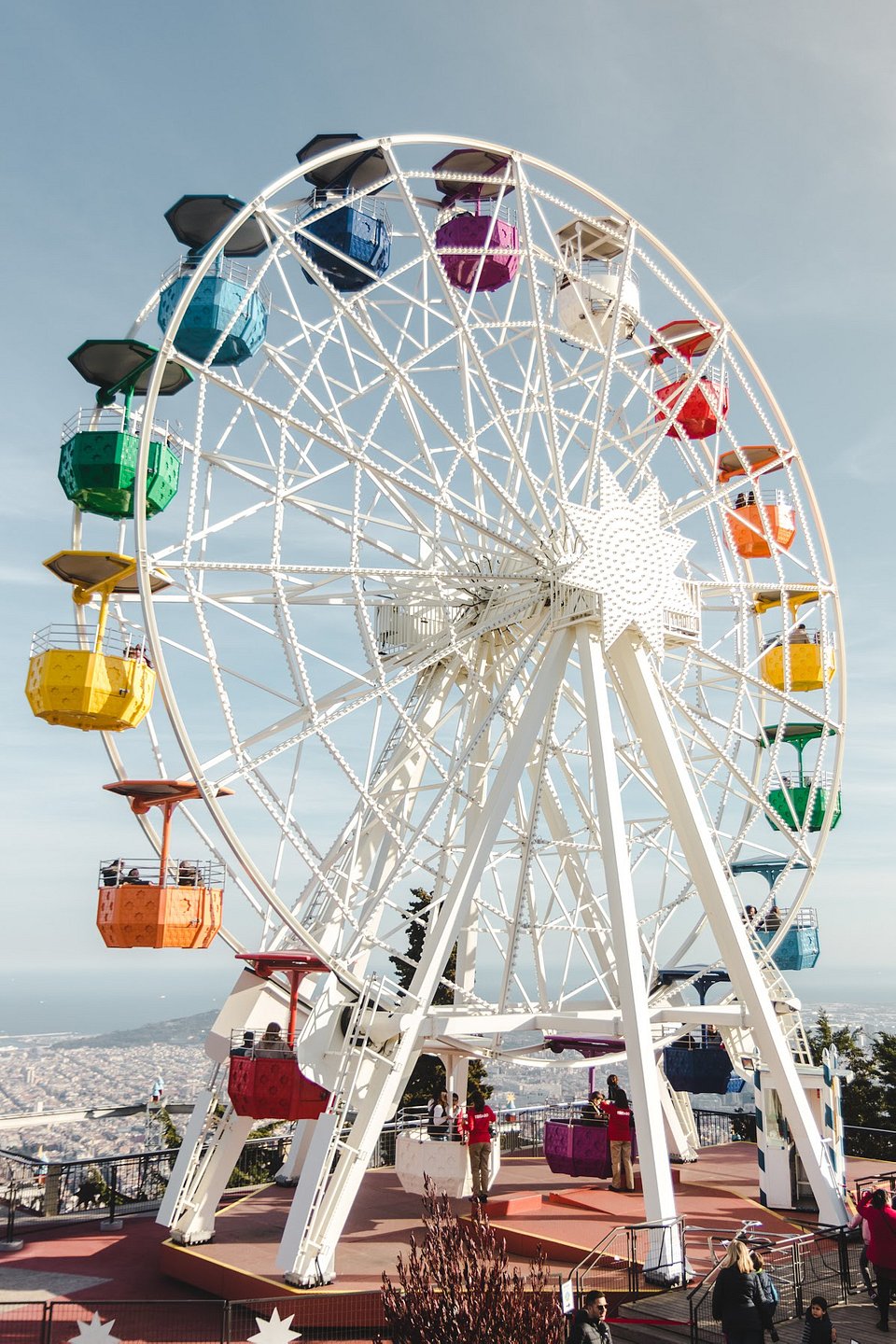Ferris wheel of Tibidabo, Barcelona (Leonardo Rodriguez/AGORA images)