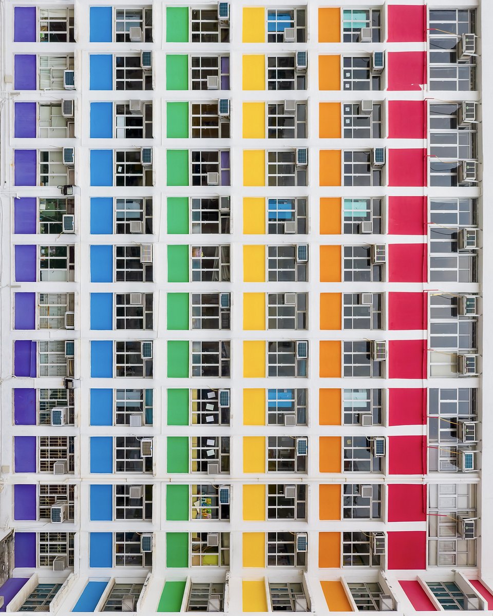 Taken in Hong Kong (Konrad Paruch/AGORA images)
