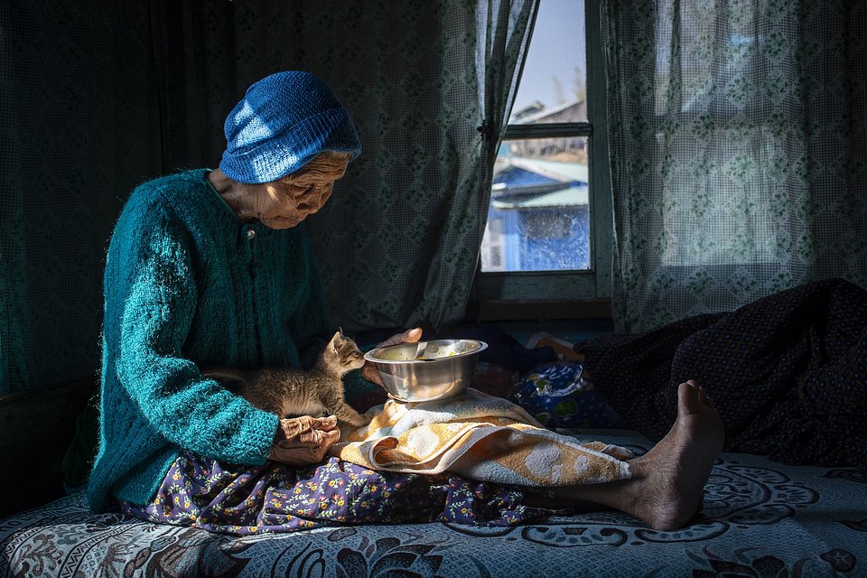 Over the past few years, many studies have proved that pet can help cure loneliness (Salai Van Lian Mang/AGORA images)