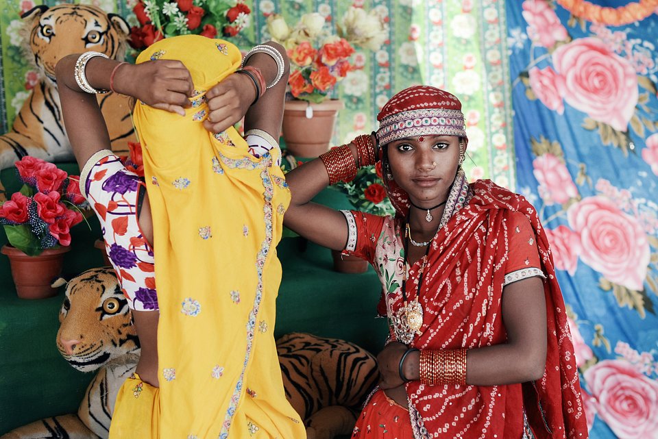 The Indian State of Rajasthan is the unity of colourful festivals, costumes and folk songs and dances. (Emrah Uygun/AGORA images)