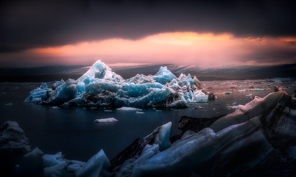 Location:Jökulsárlón, Iceland