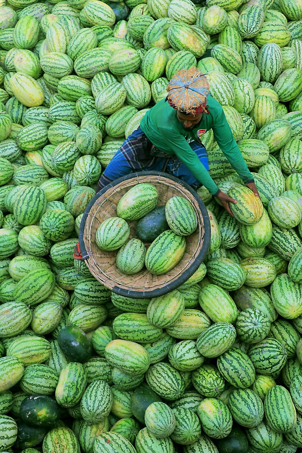 Location: Burigaga river, Dhaka, Bangladesh