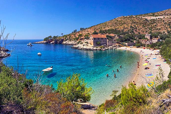 Plaża Dubovica na wyspie Hvar.jpeg