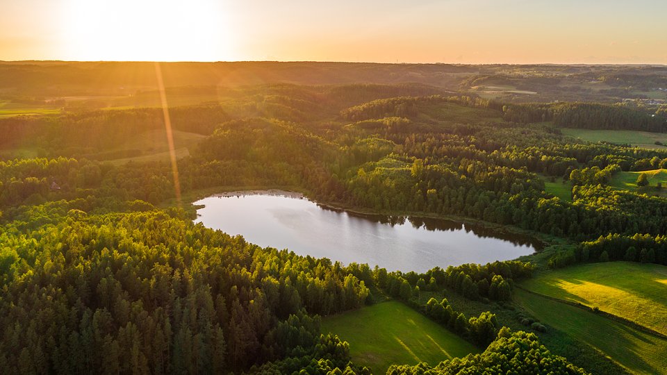 SUWALSZCZYZNA - JEZIORO JACZNO.jpg