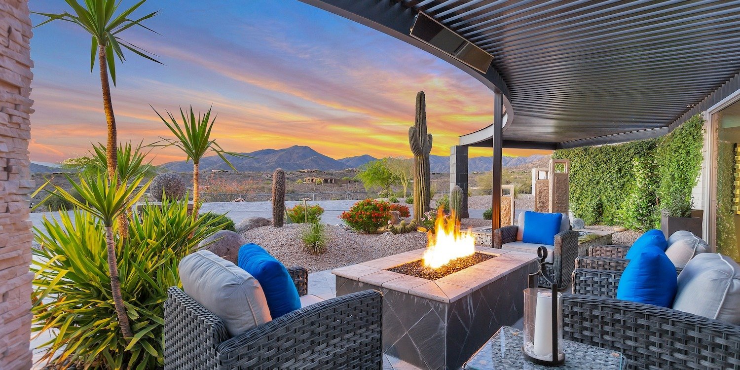 Ridgetop Home Designed by Renowned Architect Al Beadle on Nearly Four