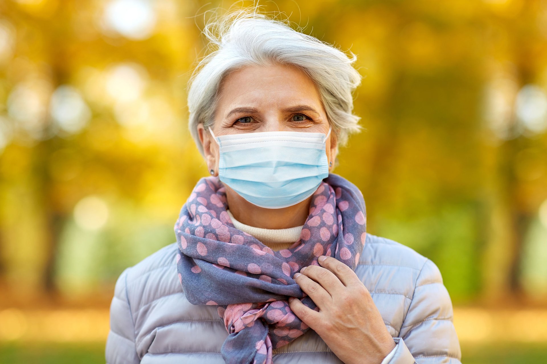 Jesienny rzut epidemii coraz bardziej realny. Eksperci ostrzegają i rekomendują