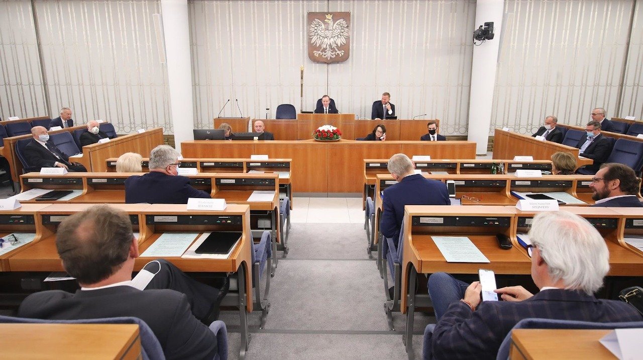 Umizgi wobec senatorów. Jak ich przekonać do swojej wersji ustawy o zawodzie farmaceuty?