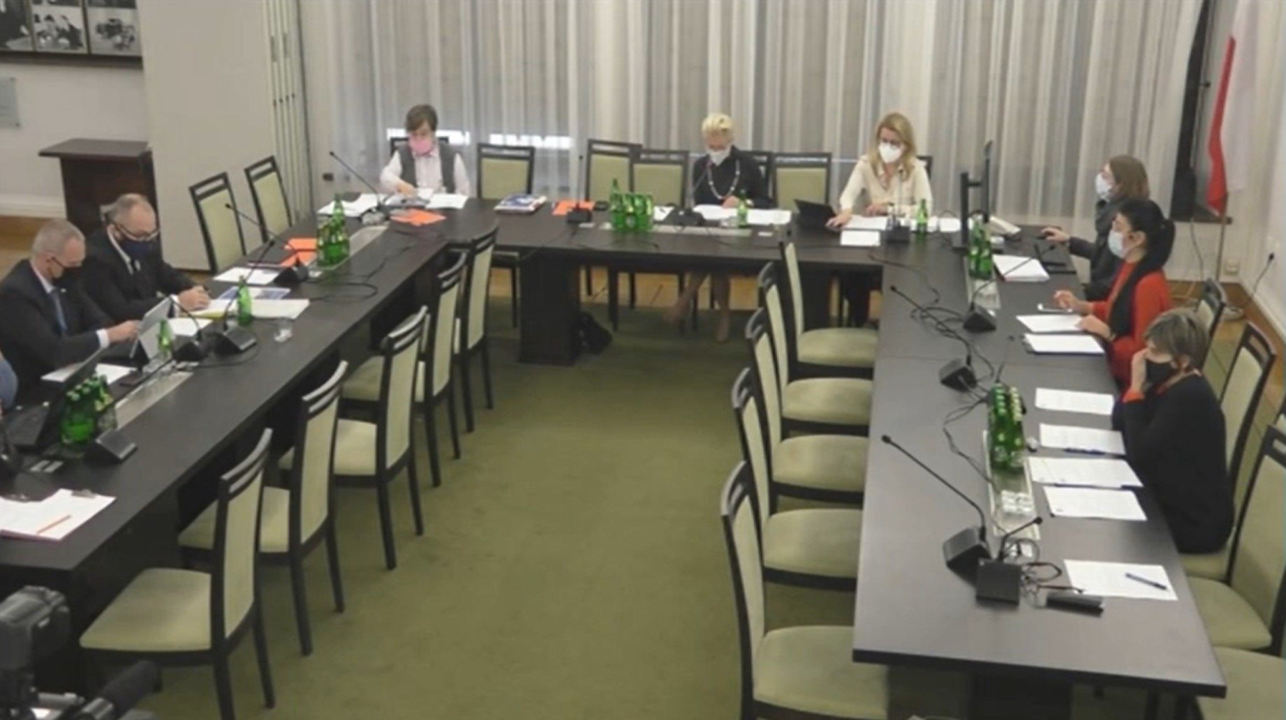 "Uporczywie" wróciło do ustawy o zawodzie farmaceuty. Wpisano do niej też szczepienia