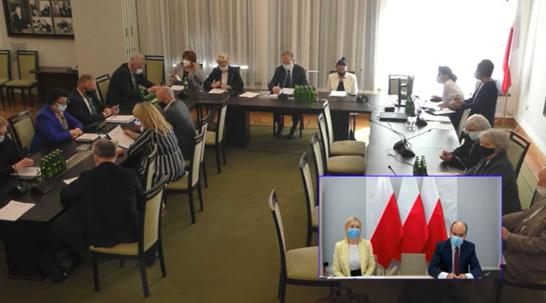 Szczepienia w aptekach nie teraz. Co się stało w Senacie?