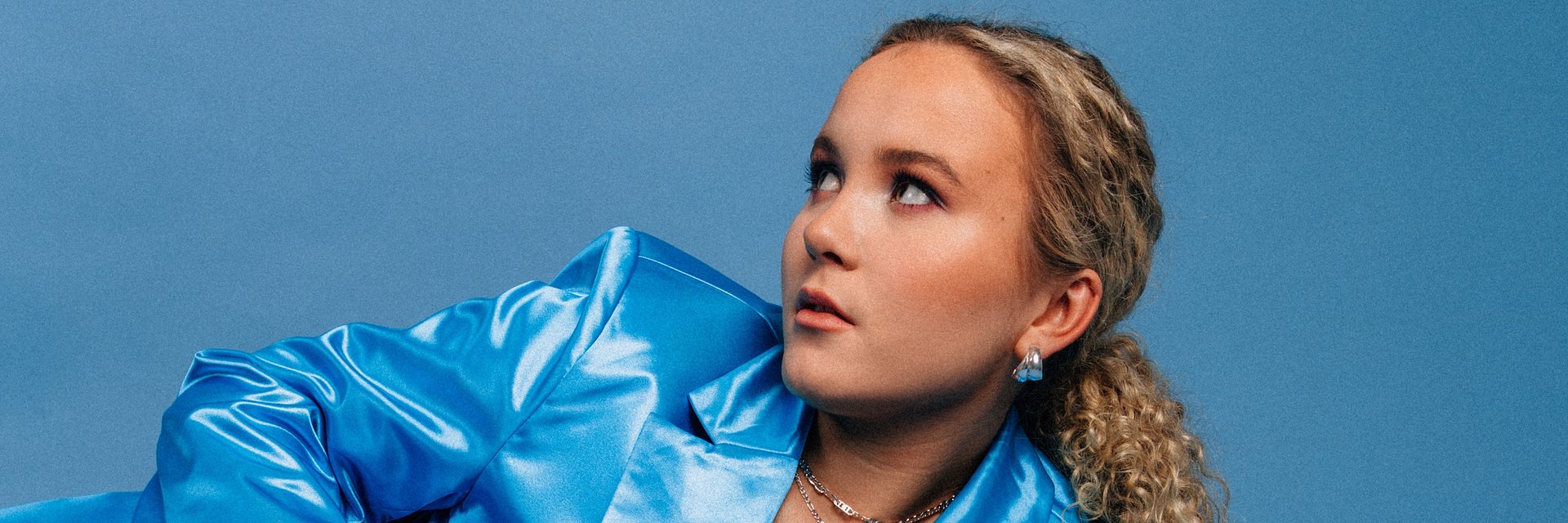 Emma Steinbakken se ponoří do beznaděje