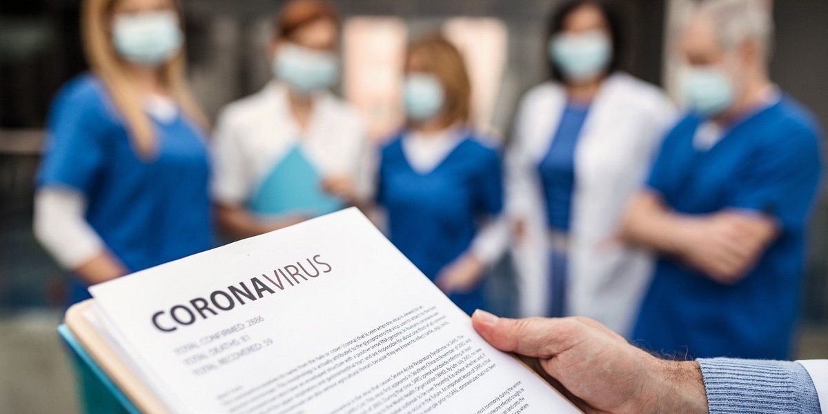 Farmaceuci, lekarze, diagności, fizjoterapeuci i pielęgniarki mówią jednym głosem. O co apelują do rządu i pacjentów?