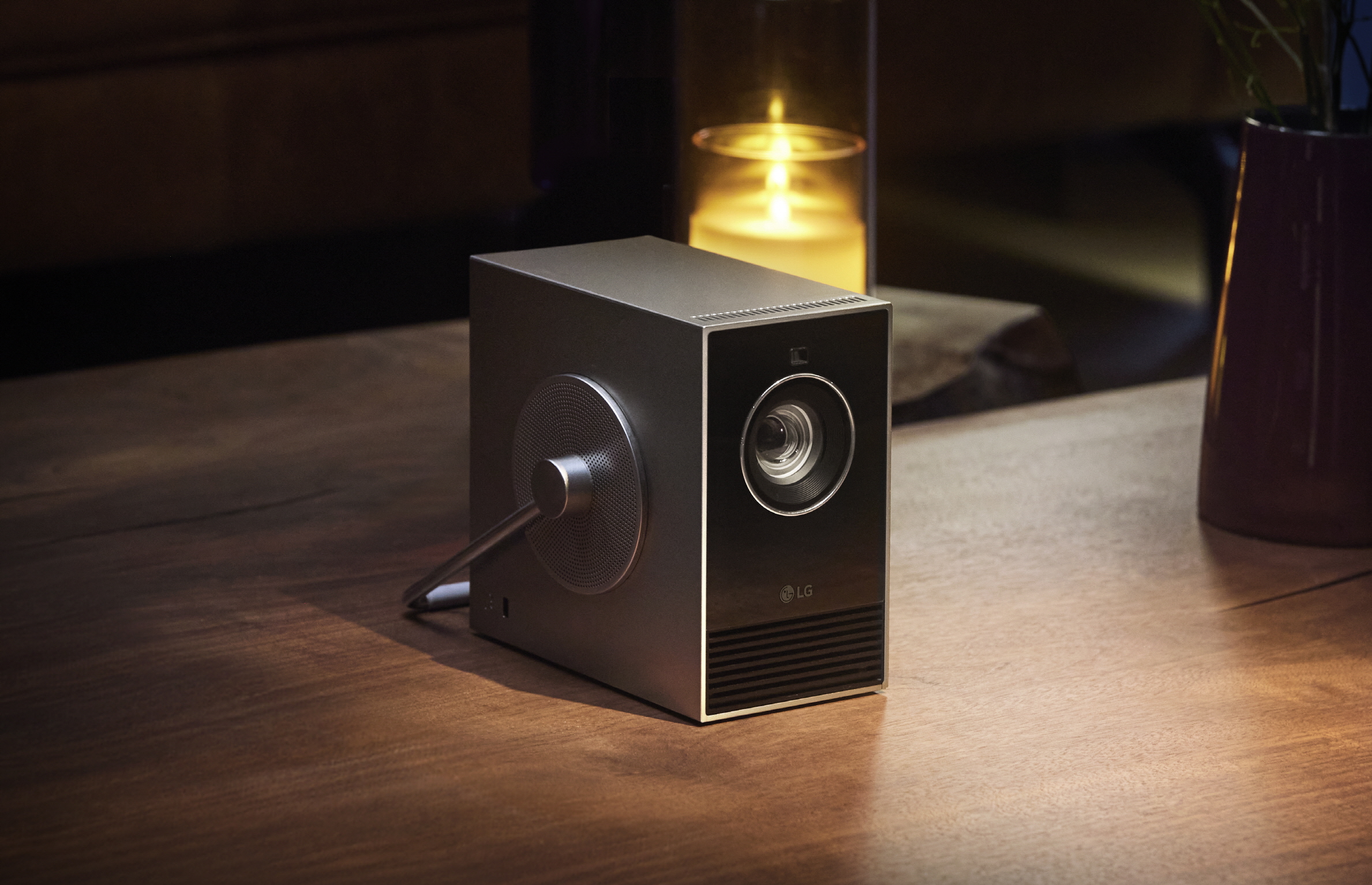 CES2024: Nowoczesna technologia w minimalistycznym designie: nowy projektor LG CineBeam Qube 4K